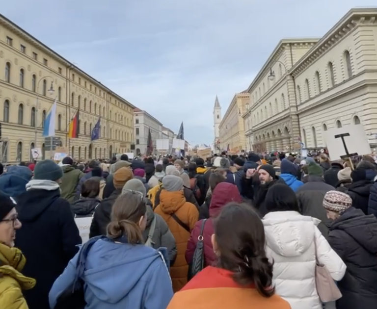 Demo gegen rechts in München abgebrochen wegen zu vieler Demonstrierender