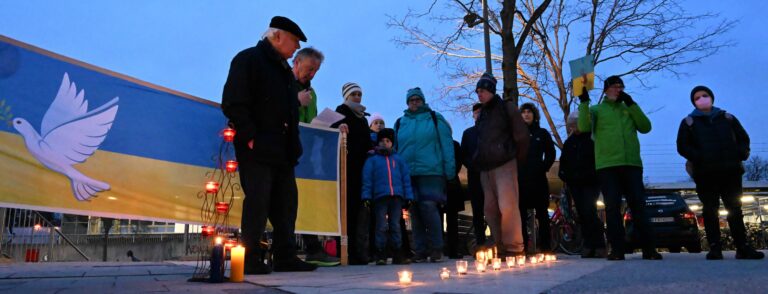 2 Jahre Mahnwache Ukraine am letzten Freitag des Monats