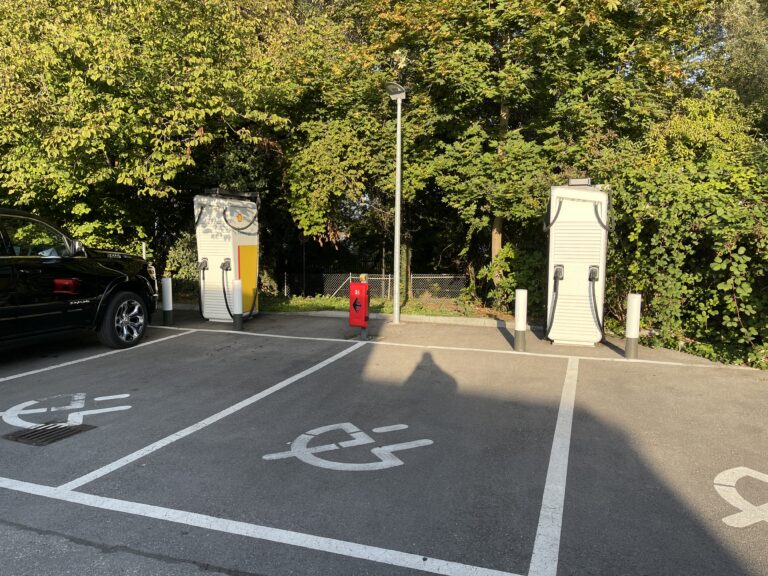 Ladesäulen statt Tankrabatt